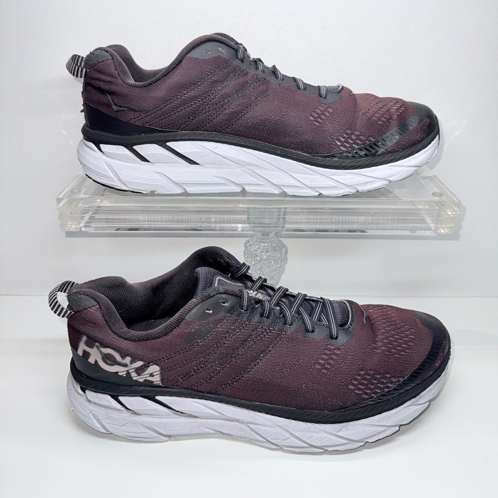 HOKA ONE ONE CLIFTON 6